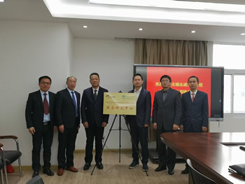 “校企合作 強強聯合 開拓創新 服務社會 ”